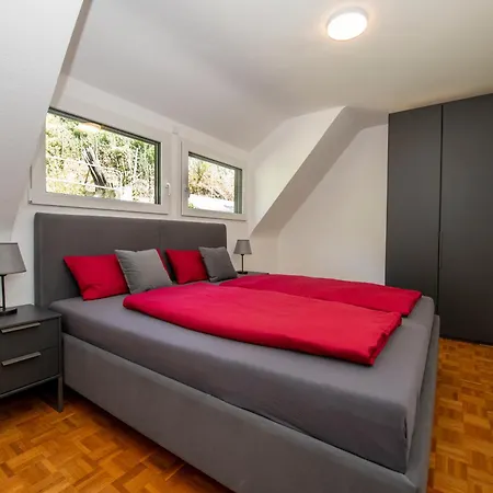 Апартаменты Ferienwohnung Moselblick Zell-Merl - Merllorca Dg Panoramablick & Parkplatz *